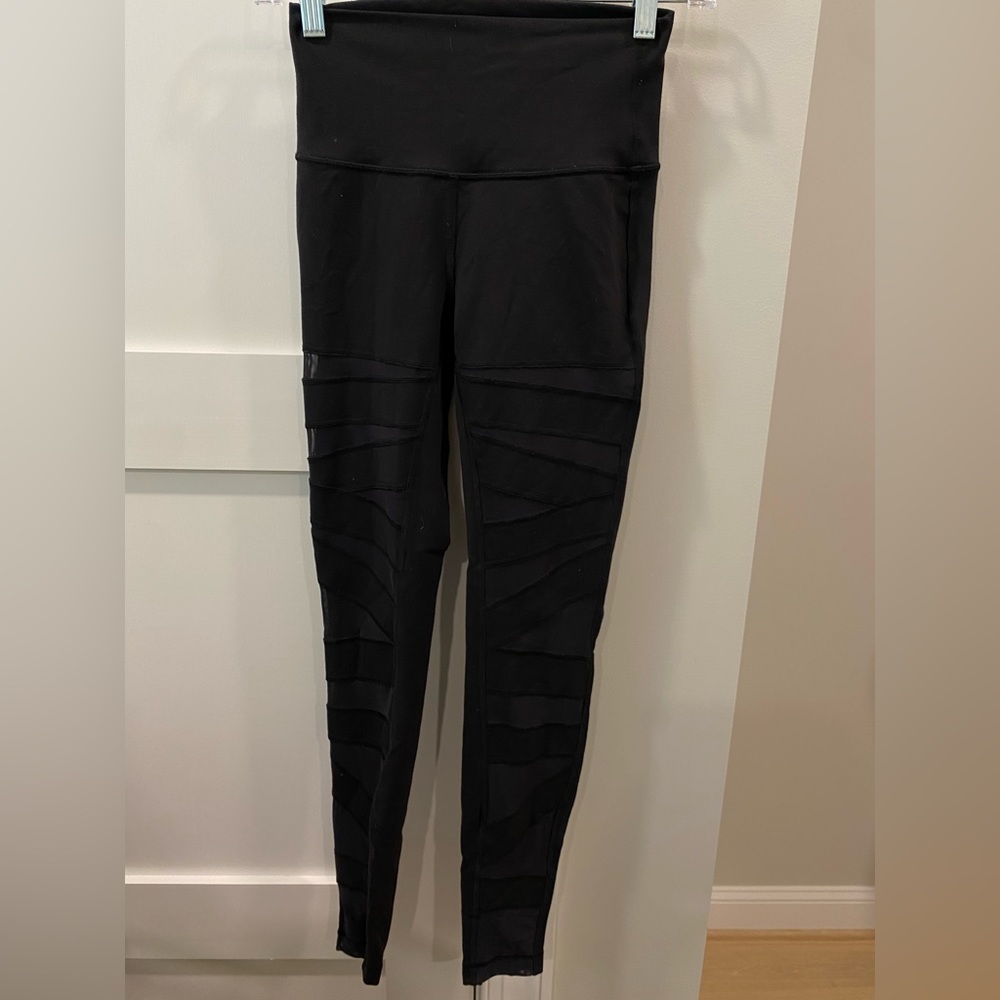 Black Lululemon Leggings w/ Mesh Detail
